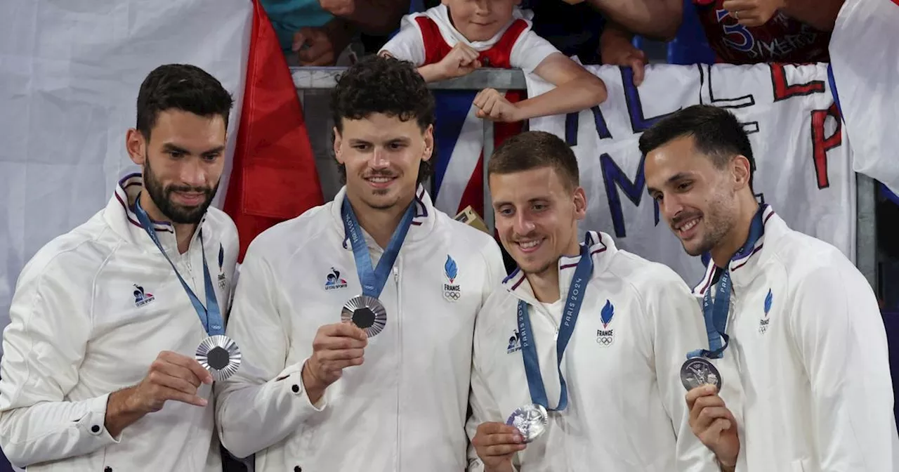  Basket 3x3 : les Français, médaillés d’argent, émus par «ces souvenirs qui resteront à vie»