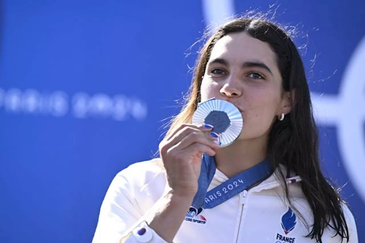 « Je me sens mieux dans l'eau qu'en dehors », comment Angèle Hug est allée chercher l'argent au kayak cross