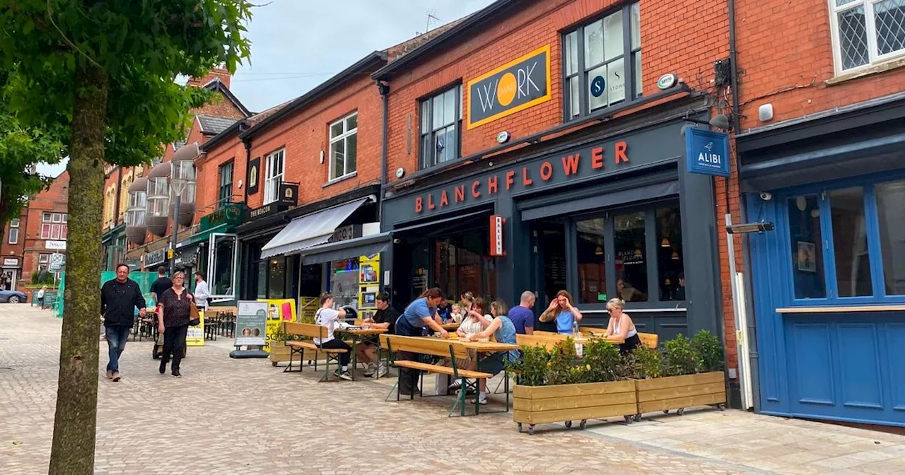 'I took one bite of this burger and understood why this place is so popular'