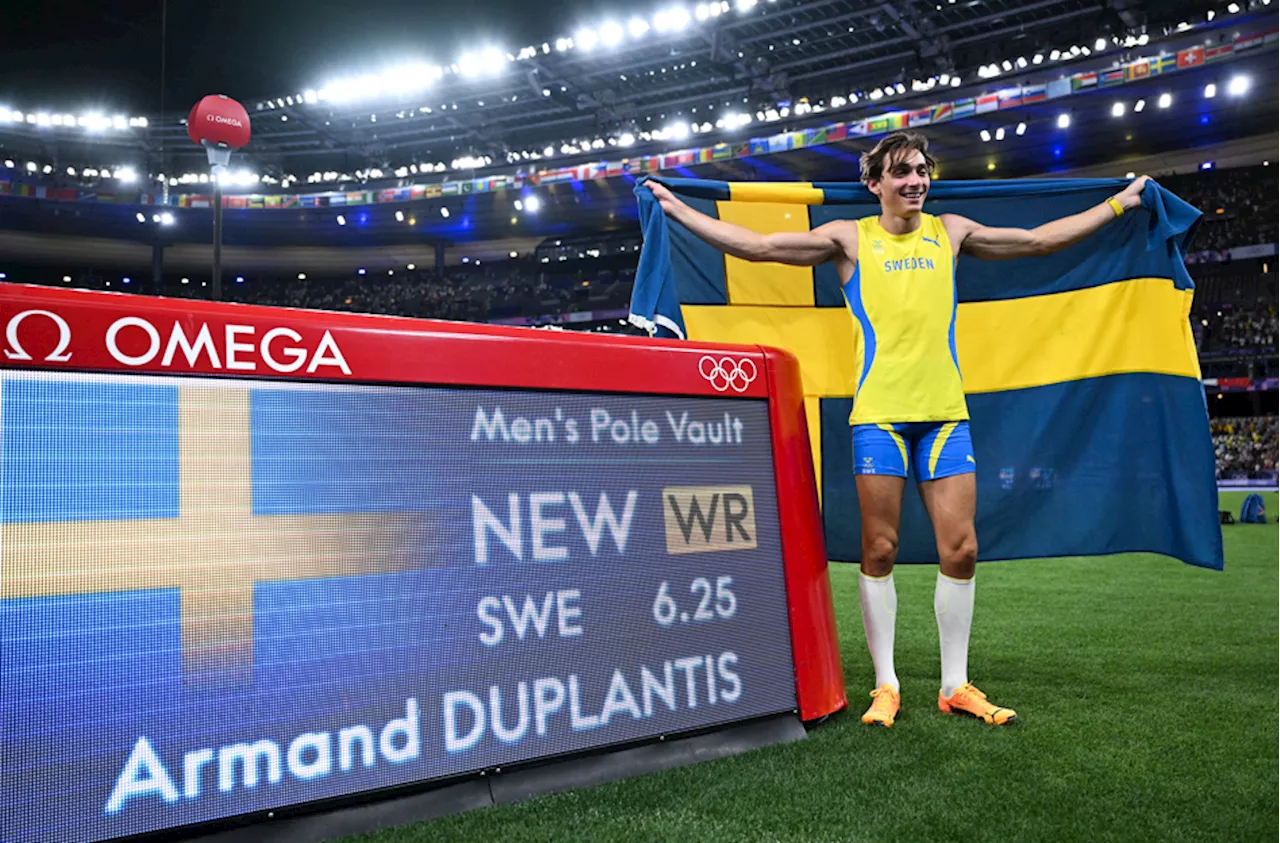 Record-breaker Duplantis retains Olympic pole vault title, Obiena just fell short