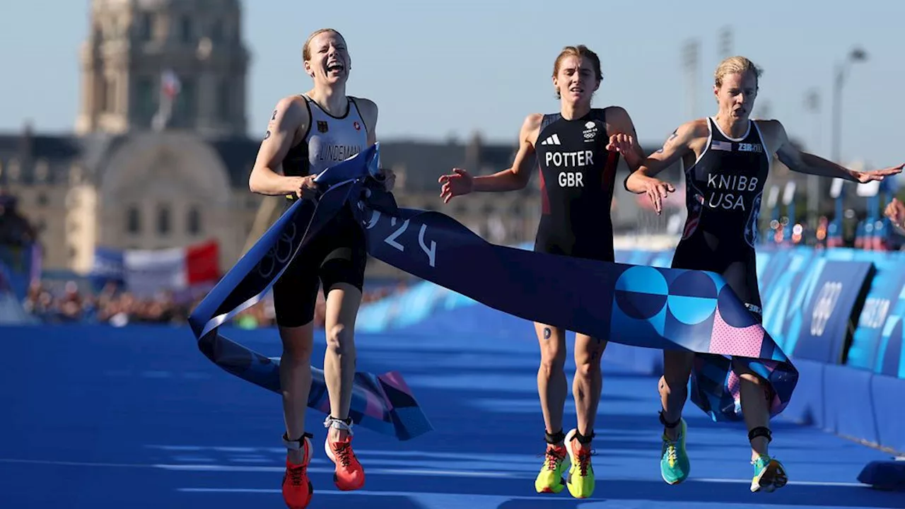 Zinderende finale bij veelbesproken triatlon-estafette: Duitsland wint, Oranje tiende