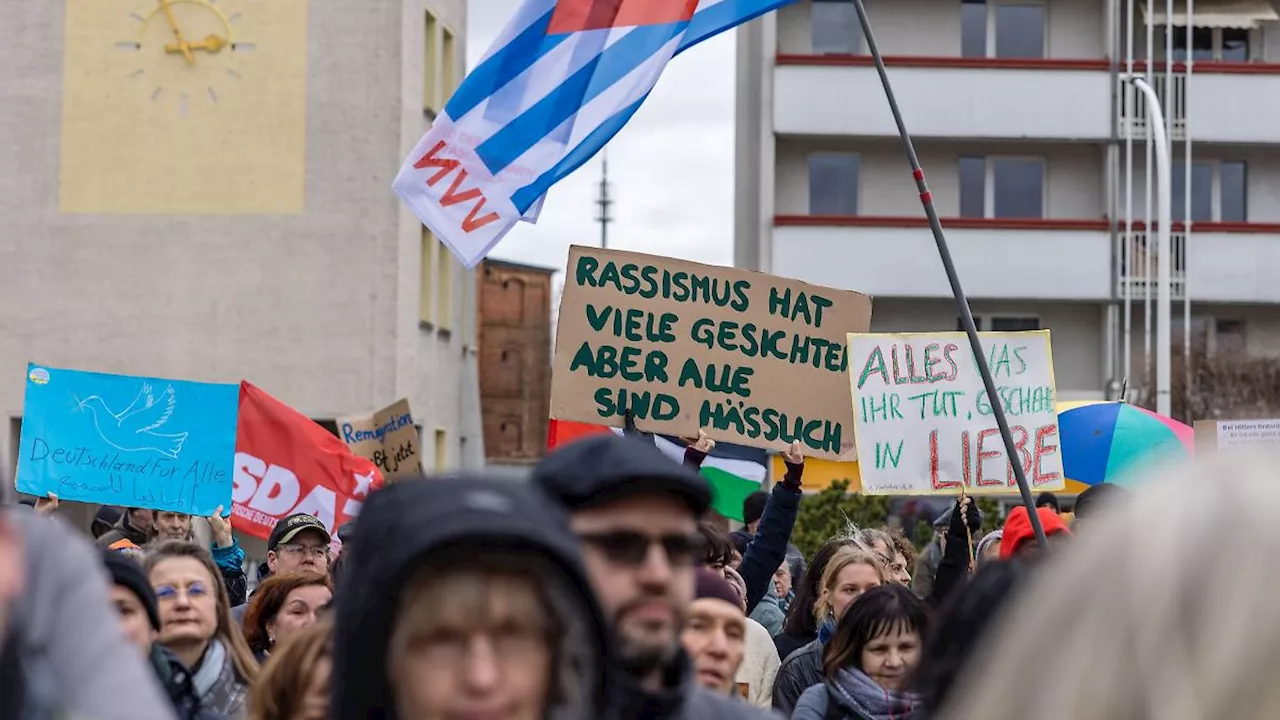 Berlin & Brandenburg: Extreme Rechte tritt in Brandenburg wieder stärker auf