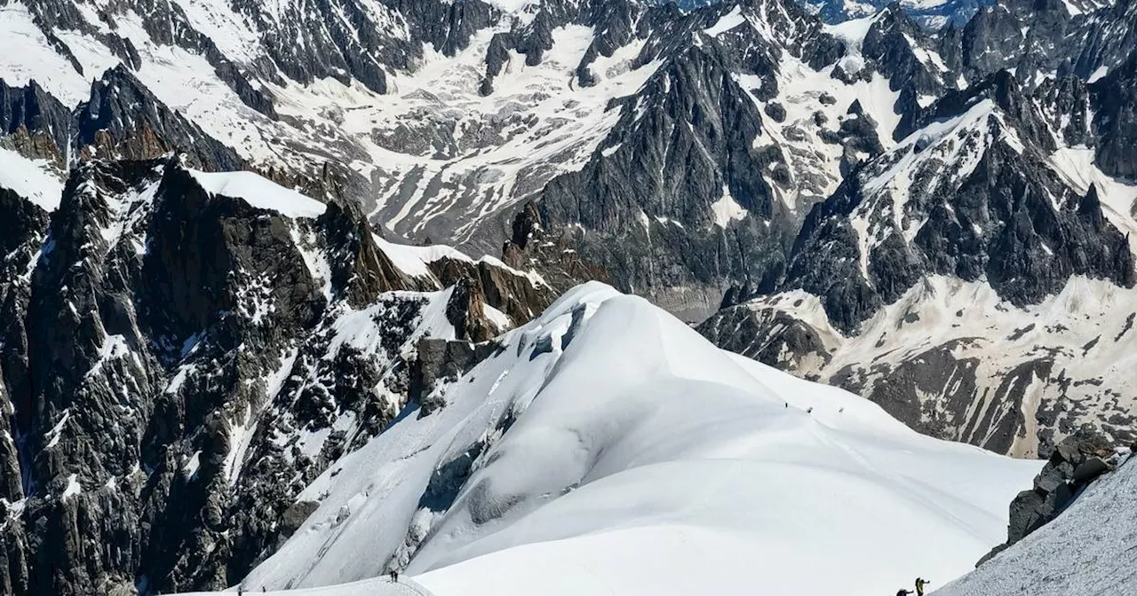 Zwei Deutsche nach Absturz von Gletschereis am Mont Blanc vermisst