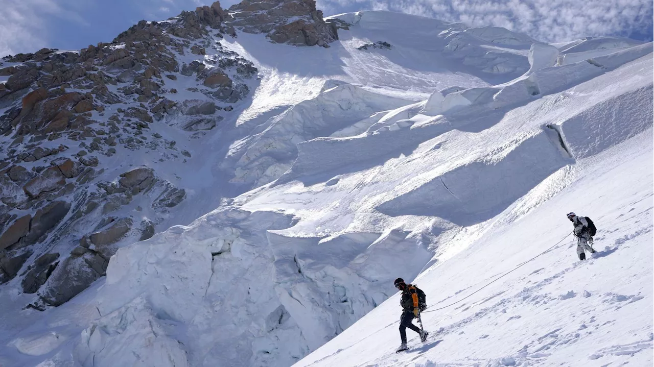 Mort d'un alpiniste après la chute d'un bloc de glace dans le Mont Blanc