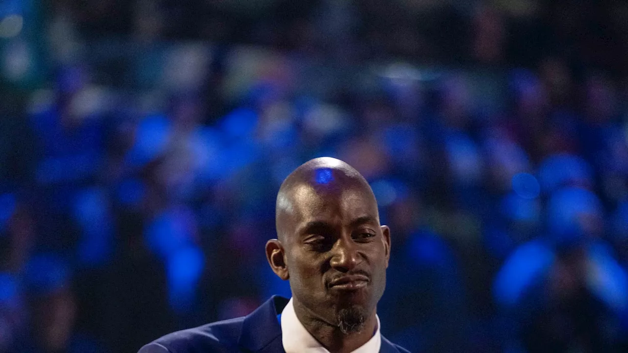 Kevin Garnett Wasn't Too Impressed With Vince Carter's Legendary Olympic Dunk