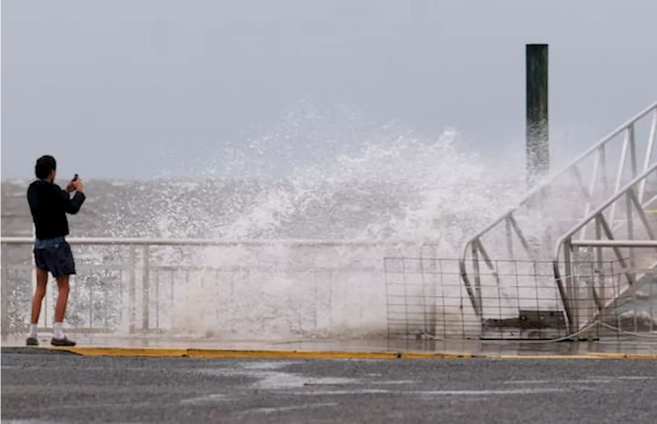 Uragano Debby diretto verso la Florida: rischio inondazioni negli Usa