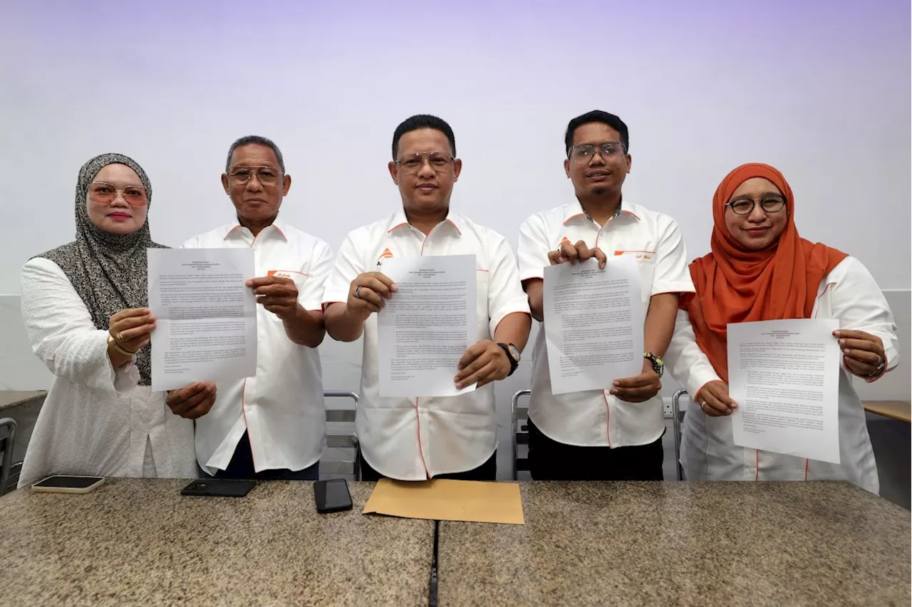 Let us contest the Mahkota by-election, says Kluang Amanah