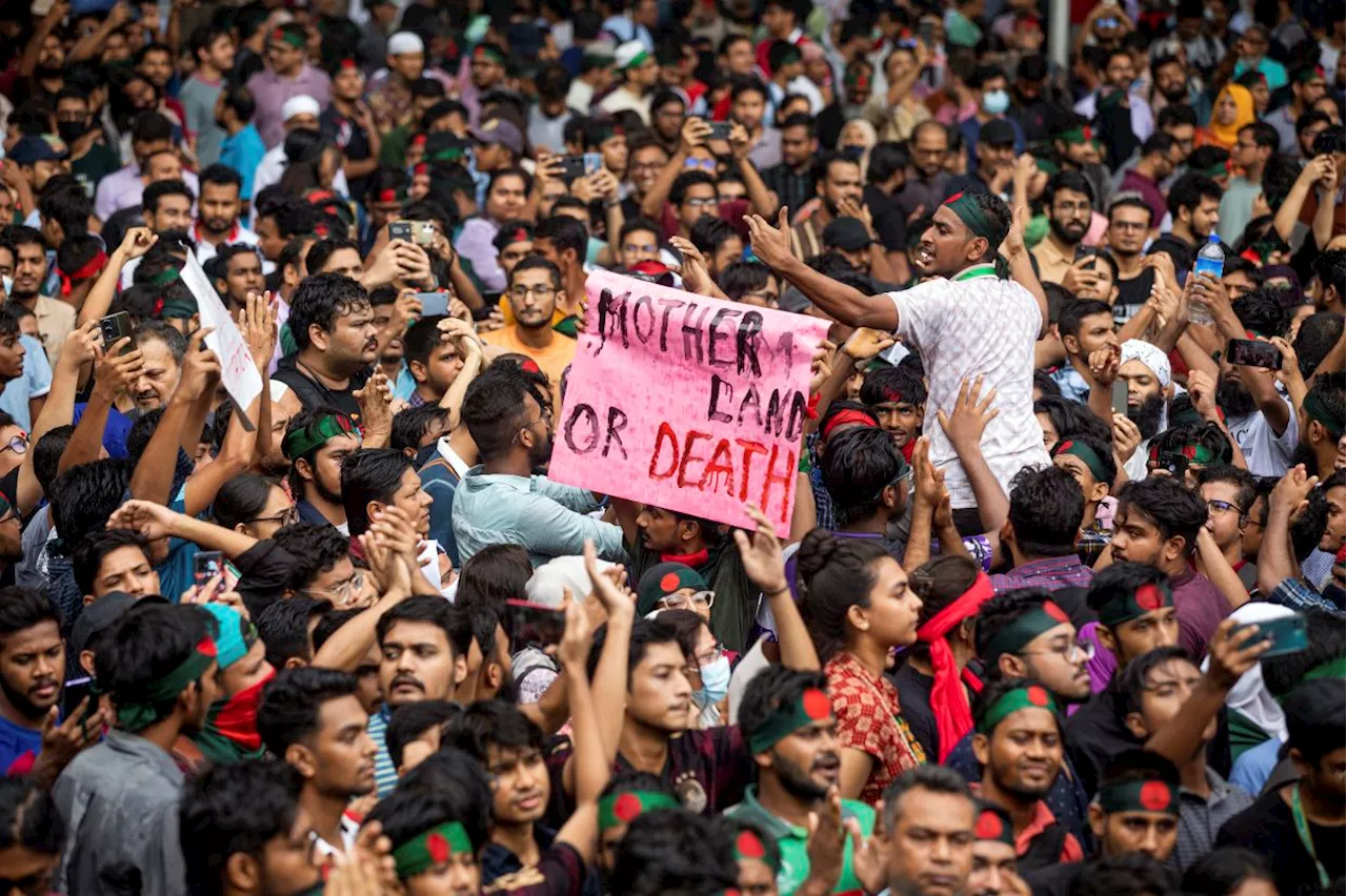 Protesters storm Bangladesh PM's palace after she flees; Hasina reported to be in 'safe' place