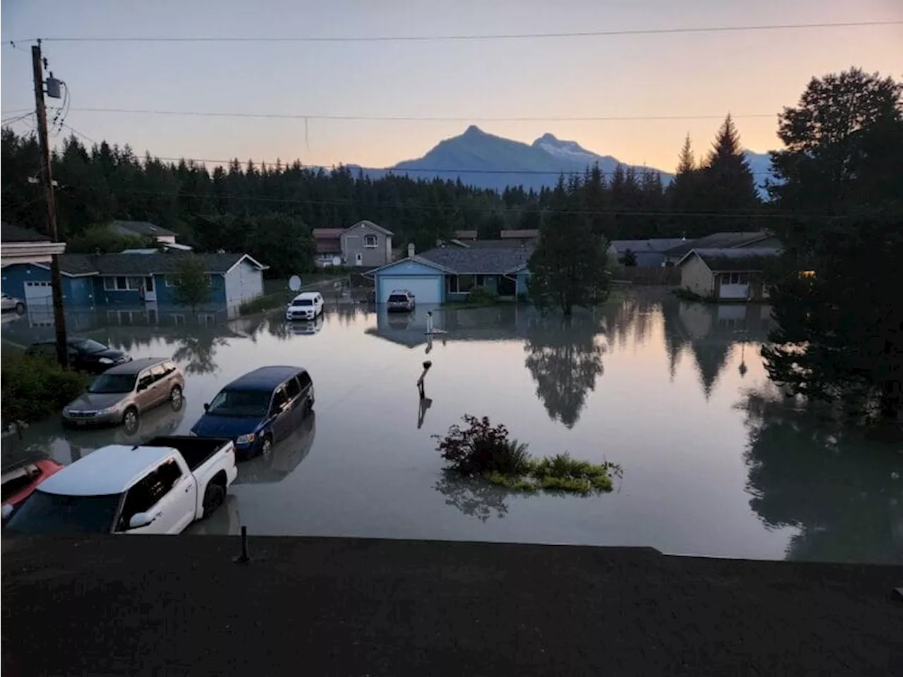 Annual glacial outburst flooding affects Juneau’s Mendenhall Valley