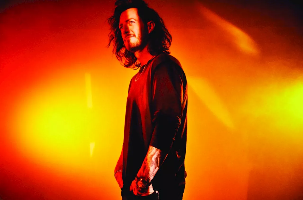 Tyler Hubbard Revamps The Weeknd’s ‘Blinding Lights’ in Apple Music Nashville Sessions