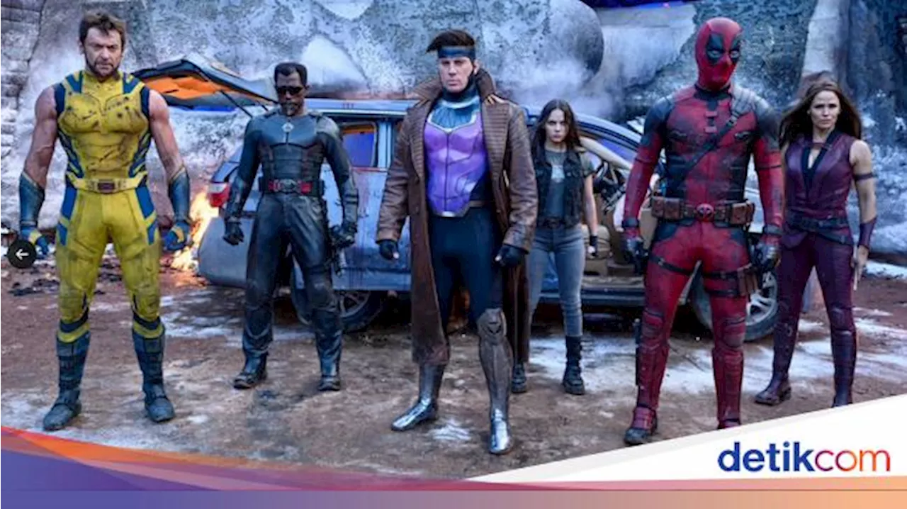 Ryan Reynolds Puji Wesley Snipes: He's Marvel Daddy