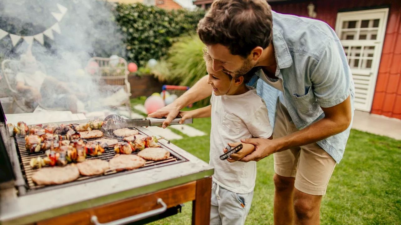 10 Best Online Meat Delivery Services for Labor Day Grilling: ButcherBox, Omaha Steaks and More