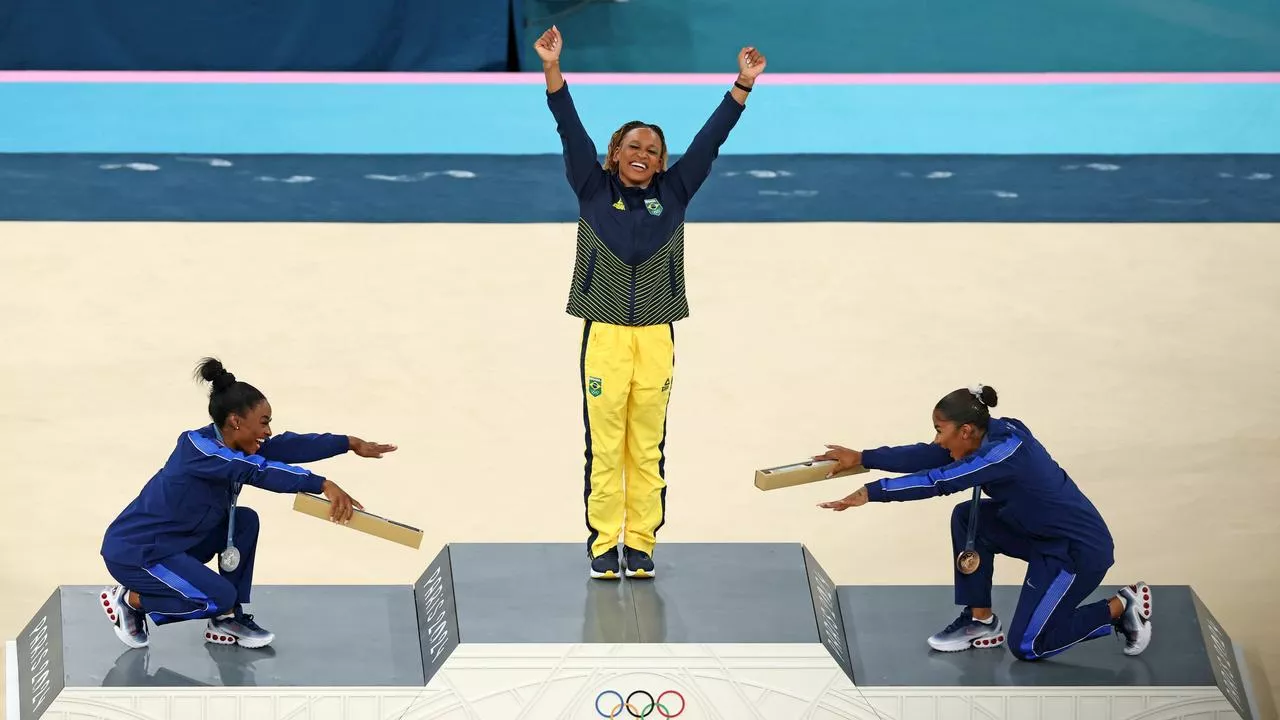 ‘This is everything’: Paris loses it over viral podium image