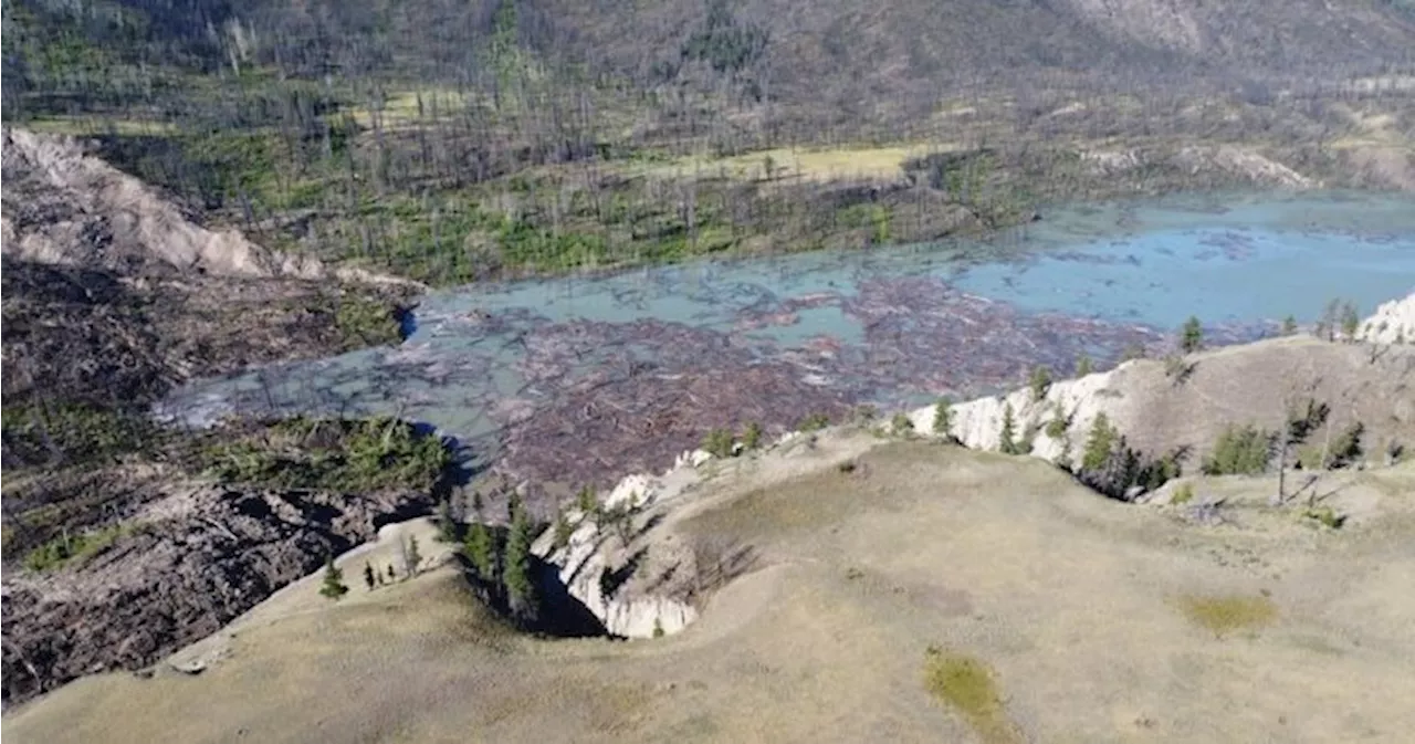 B.C. landslide: Emergency alerts issued as water flows make areas ‘unstable’