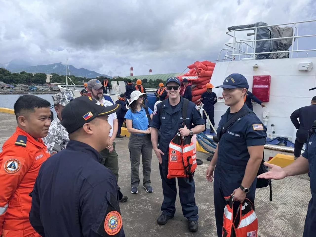 US Coast Guard, NOAA arrive in Bataan to help oil spill response — PCG