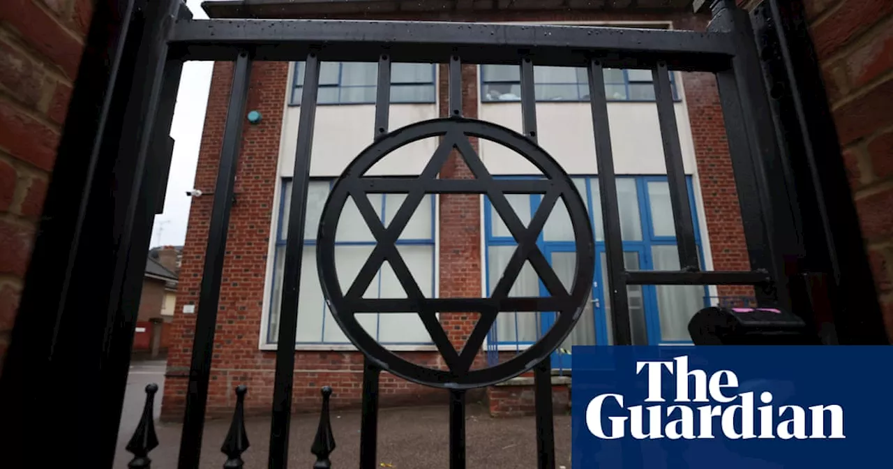 Far-right forums used to plan UK riots encouraging antisemitic attacks