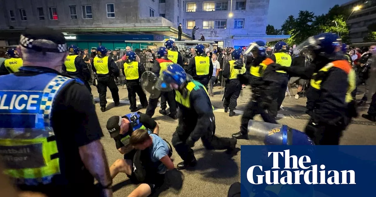 Keir Starmer promises to protect communities amid fears of further riots