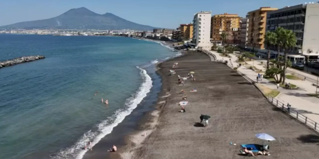 Il mare di Castellammare di Stabia è di nuovo balneabile, dopo più di cinquant’anni