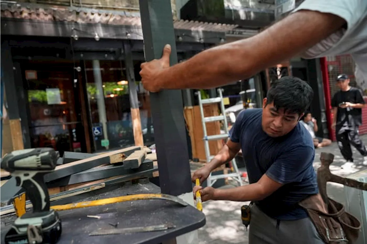 New York City's freewheeling era of outdoor dining has come to end