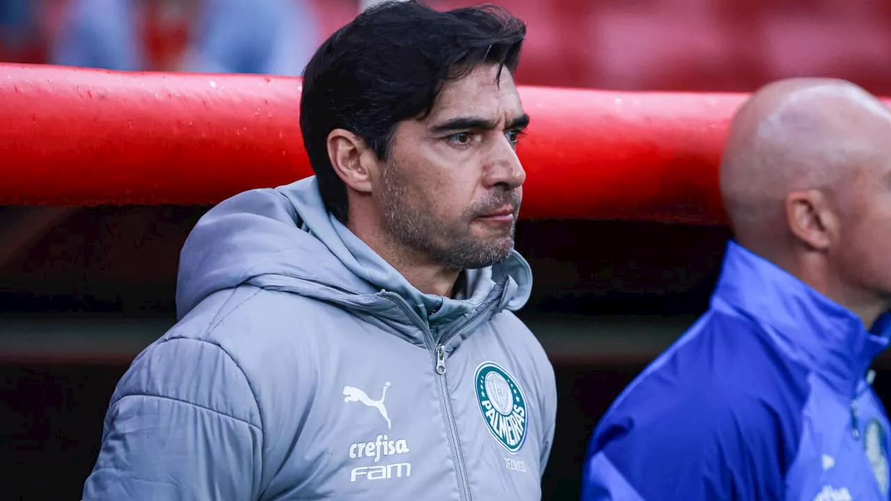 Abel Ferreira planeja mudanças na escalação do Palmeiras para duelo com o Flamengo