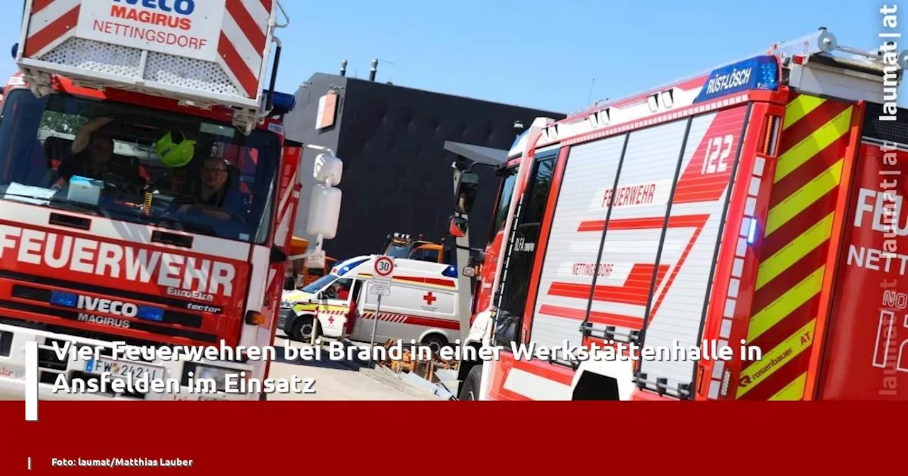 Vier Feuerwehren bei Brand in einer Werkstättenhalle in Ansfelden im Einsatz