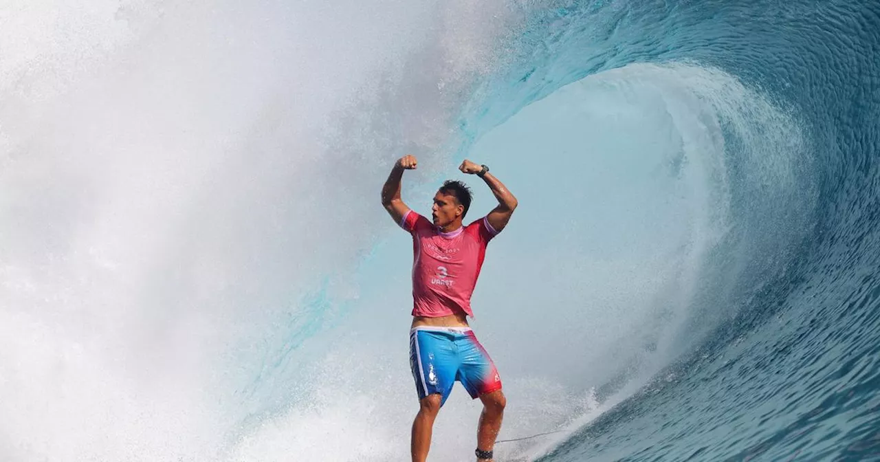 Surf : Kauli Vaast sacré champion olympique, 13e médaille d'or pour la France