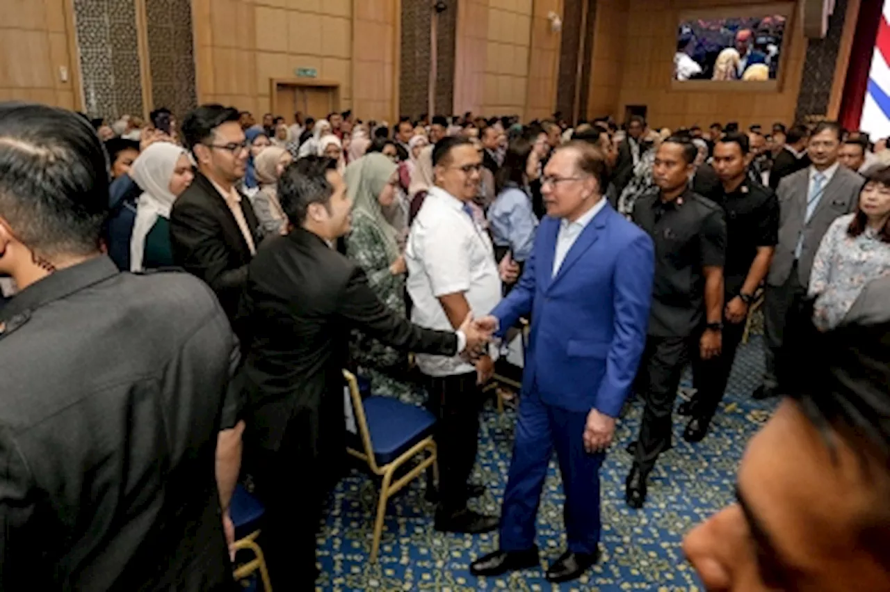 PM Anwar: Budget 2025 to focus on addressing rising costs of living, curbing cartels and monopolies