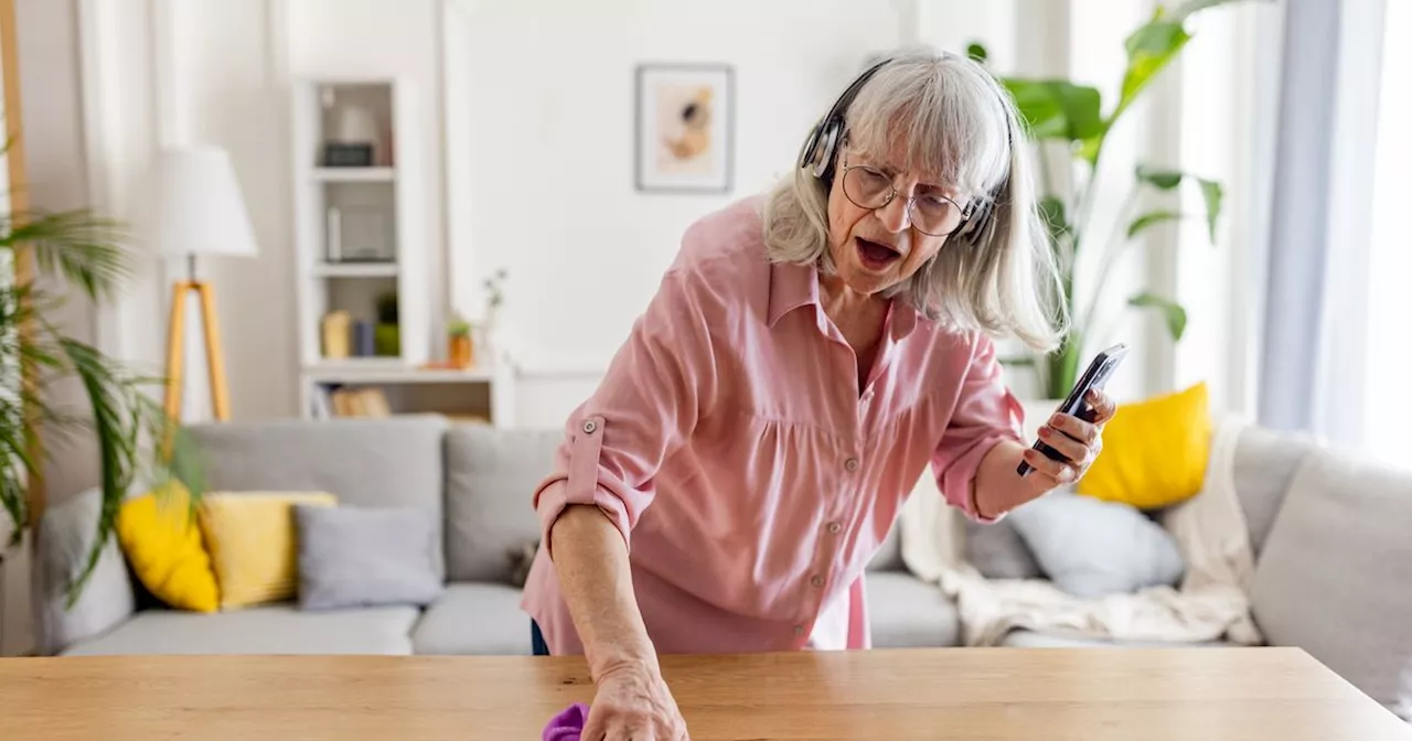 Expert shares 5-minute cleaning tip that could save households £200