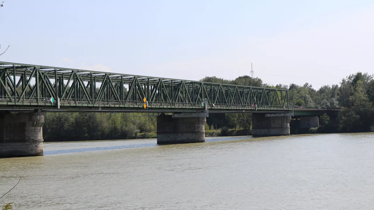 Mauthausner Donaubrücke: Sechs Nächte lang wird geschweißt