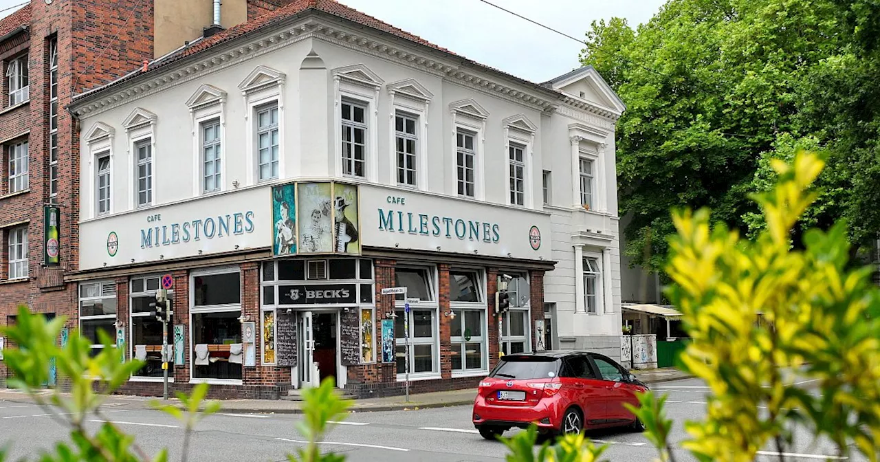 Flohmarkt zum Abschied: Bielefelder Café Milestones verkauft jetzt sein Inventar