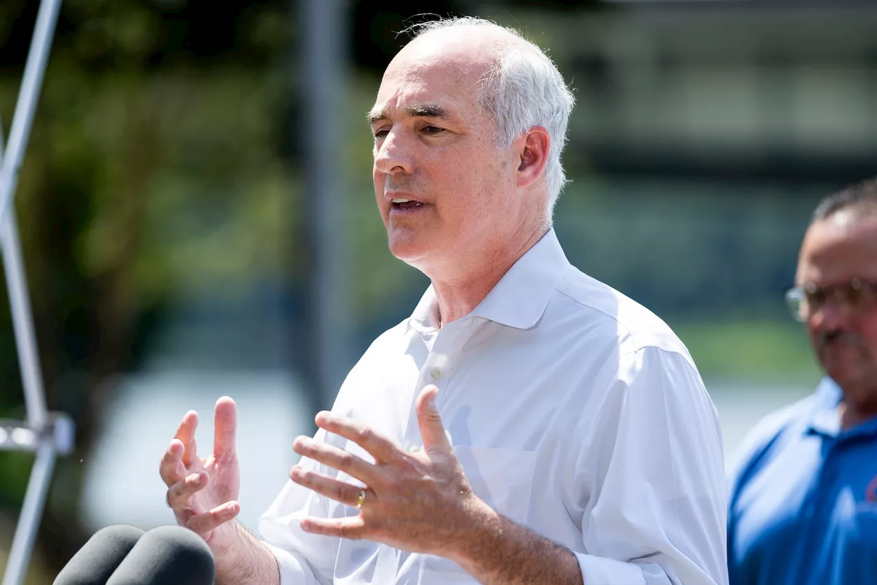 Sen. Casey calls Walz ‘capable public servant,’ while stressing need for Democrats to win Pa.