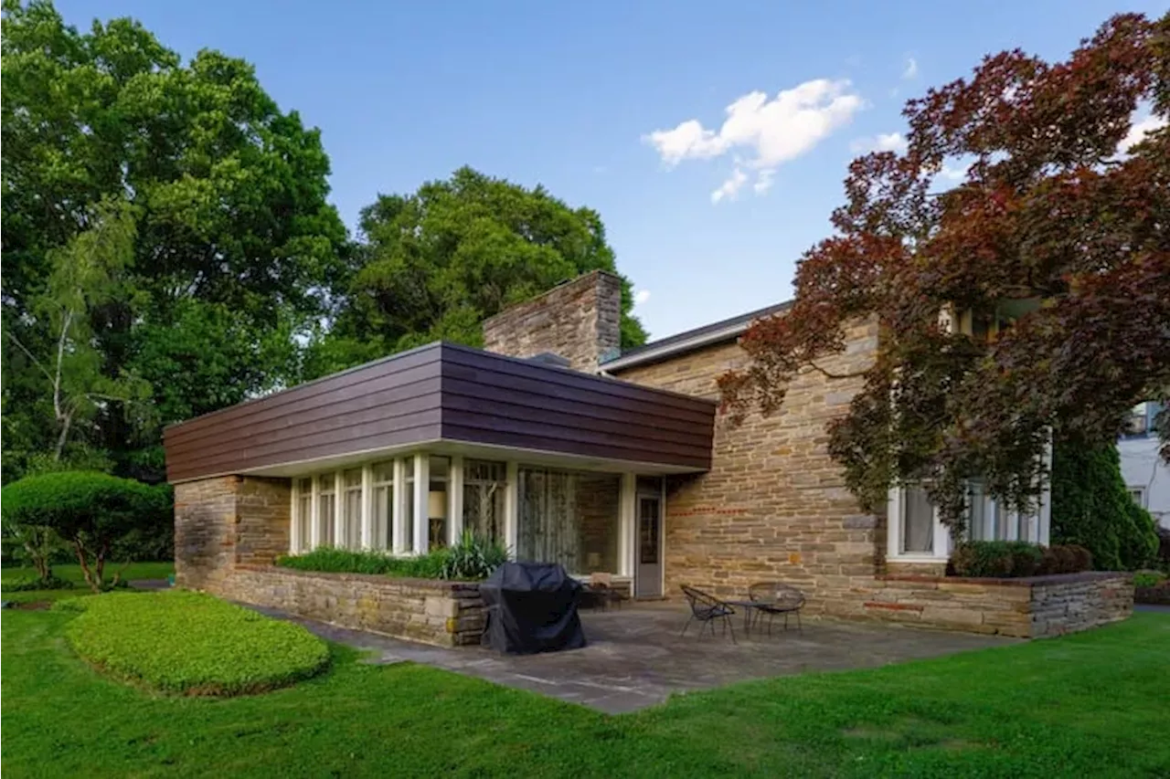 House of the Week: A midcentury modern house in Elkins Park for $742,000