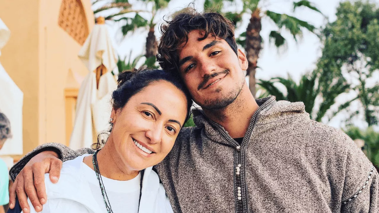 Mãe celebra bronze e paz entre Gabriel Medina e Charles: 'Voltamos mais fortes'