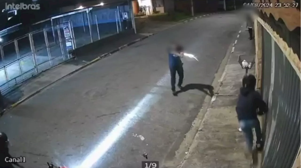 Vídeo: vítima reage a assalto, toma arma e mata criminoso em Guarulhos (SP)