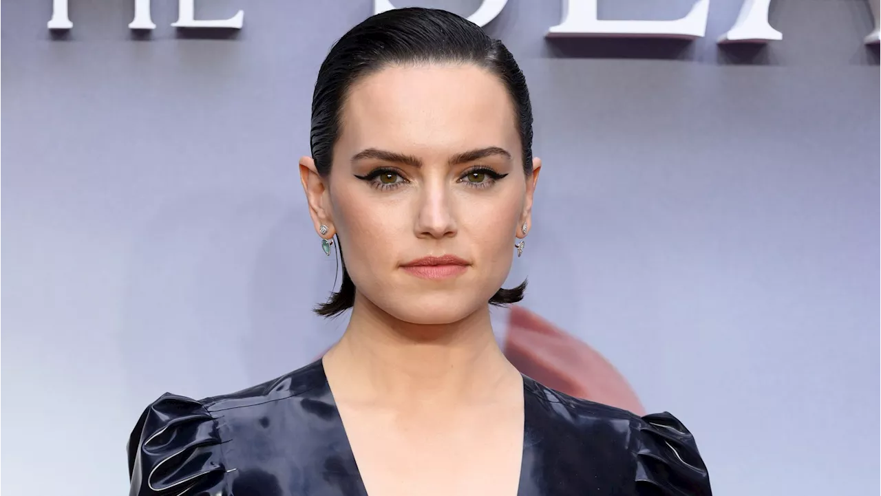 ‘Star Wars’ Trilogy Star Daisy Ridley Opens Up About Graves’ Disease