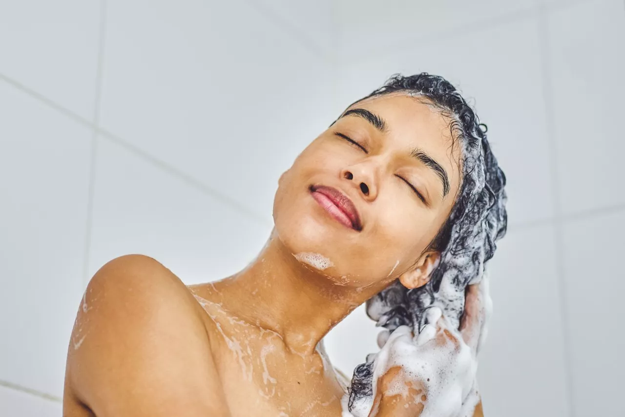 My Itchy Scalp and Dry Flakes Disappeared After 1 Use of This Hydrating Hair Mask