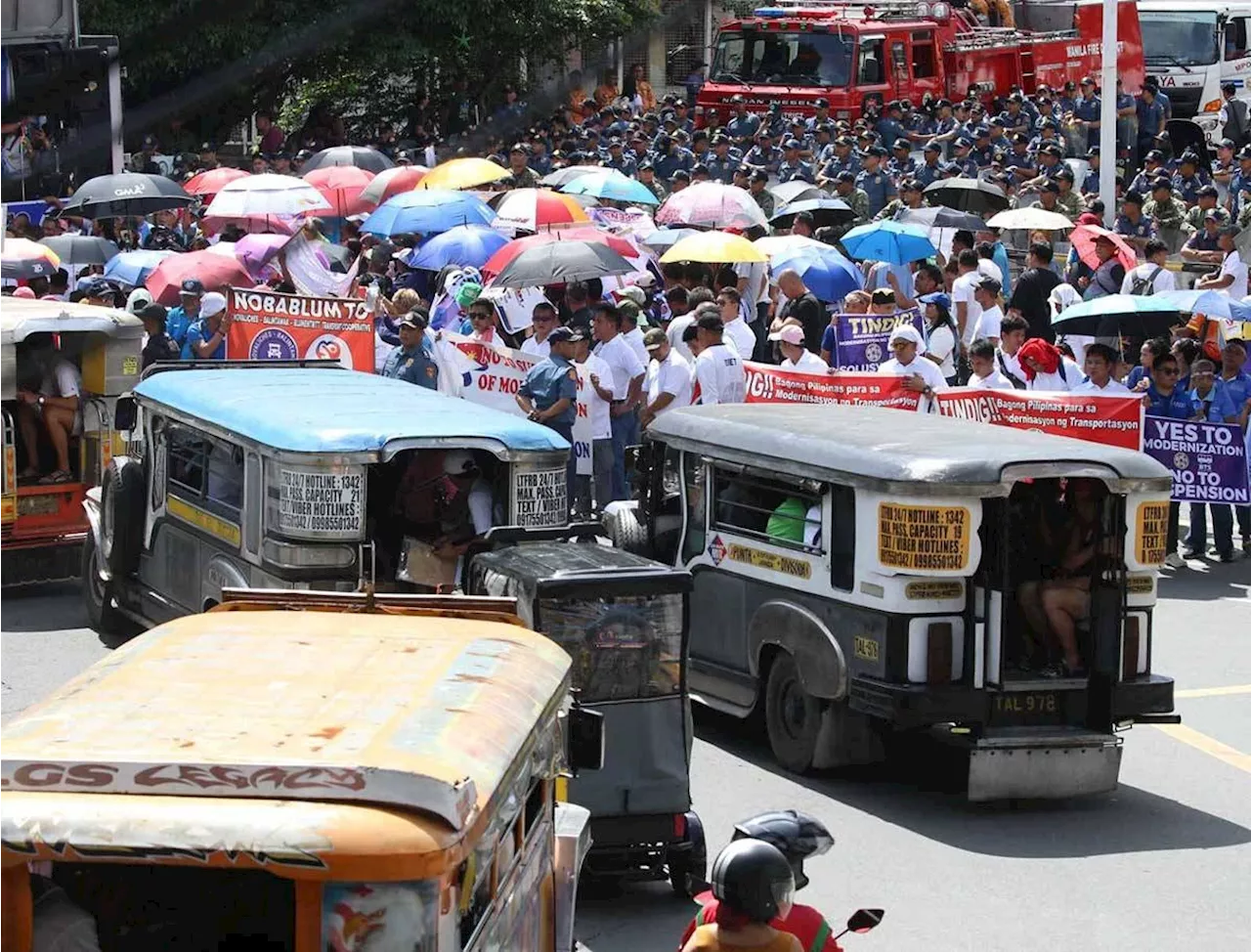 Piston slams pro-transport modernization protest