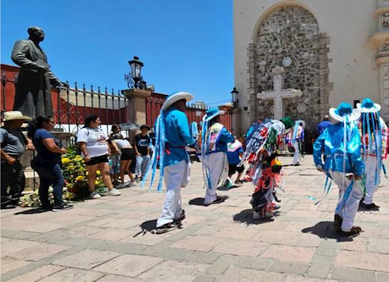 Danzas le ponen alegría y color a los festejos del Santo Cristo, en Saltillo