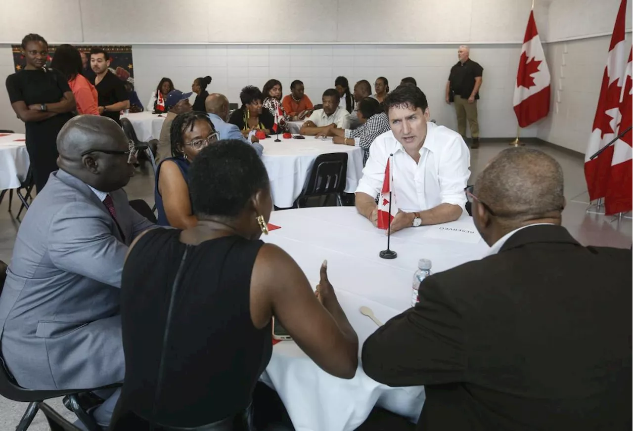 Prime minister speaks to health workers, members of Black community in Winnipeg