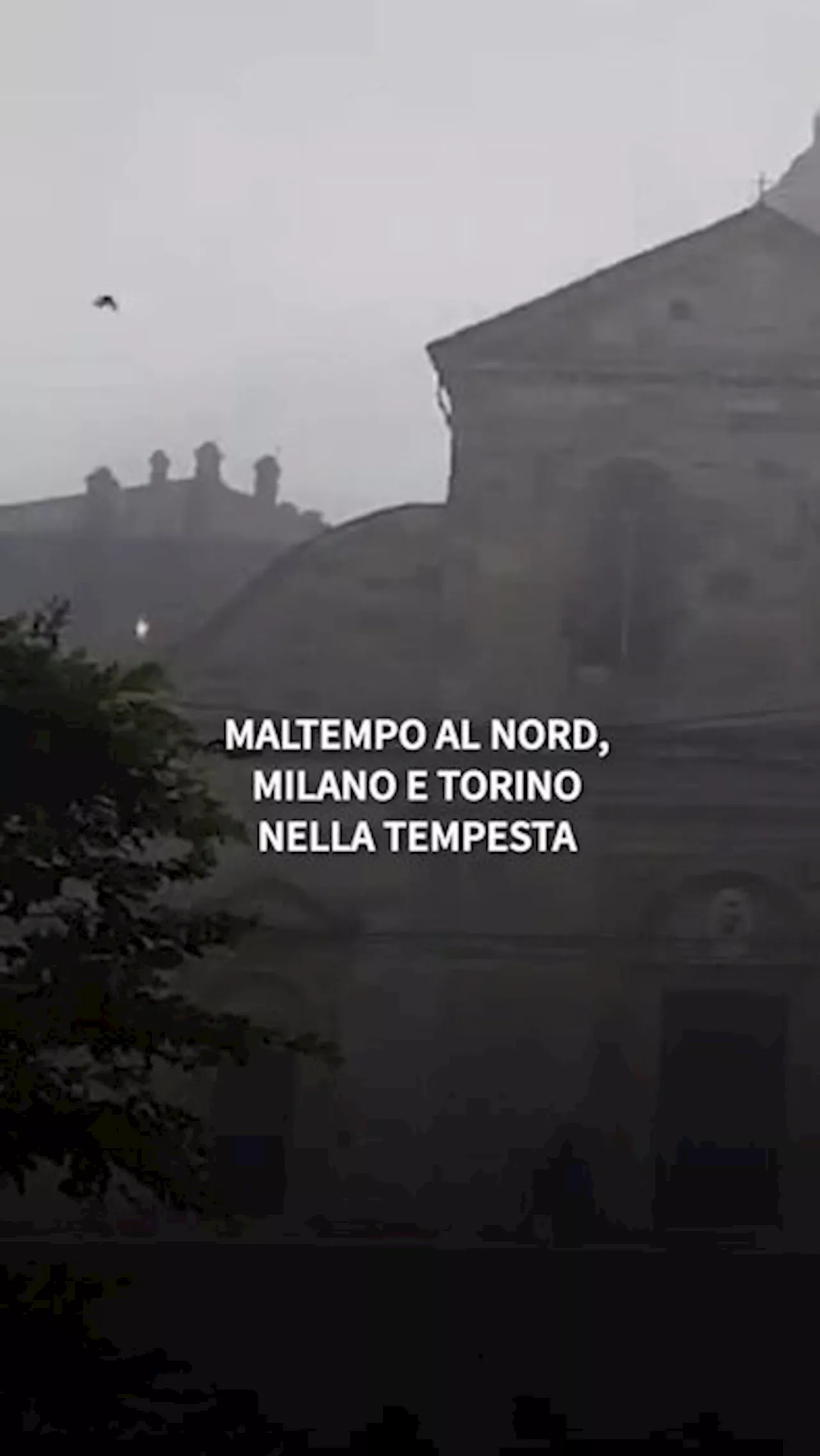 Maltempo al nord, Milano e Torino nella tempesta