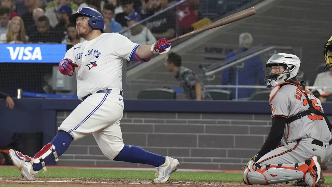 Kirk hits 3-run HR, Bassitt fans season-best 9 as Blue Jays beat Orioles 5-2