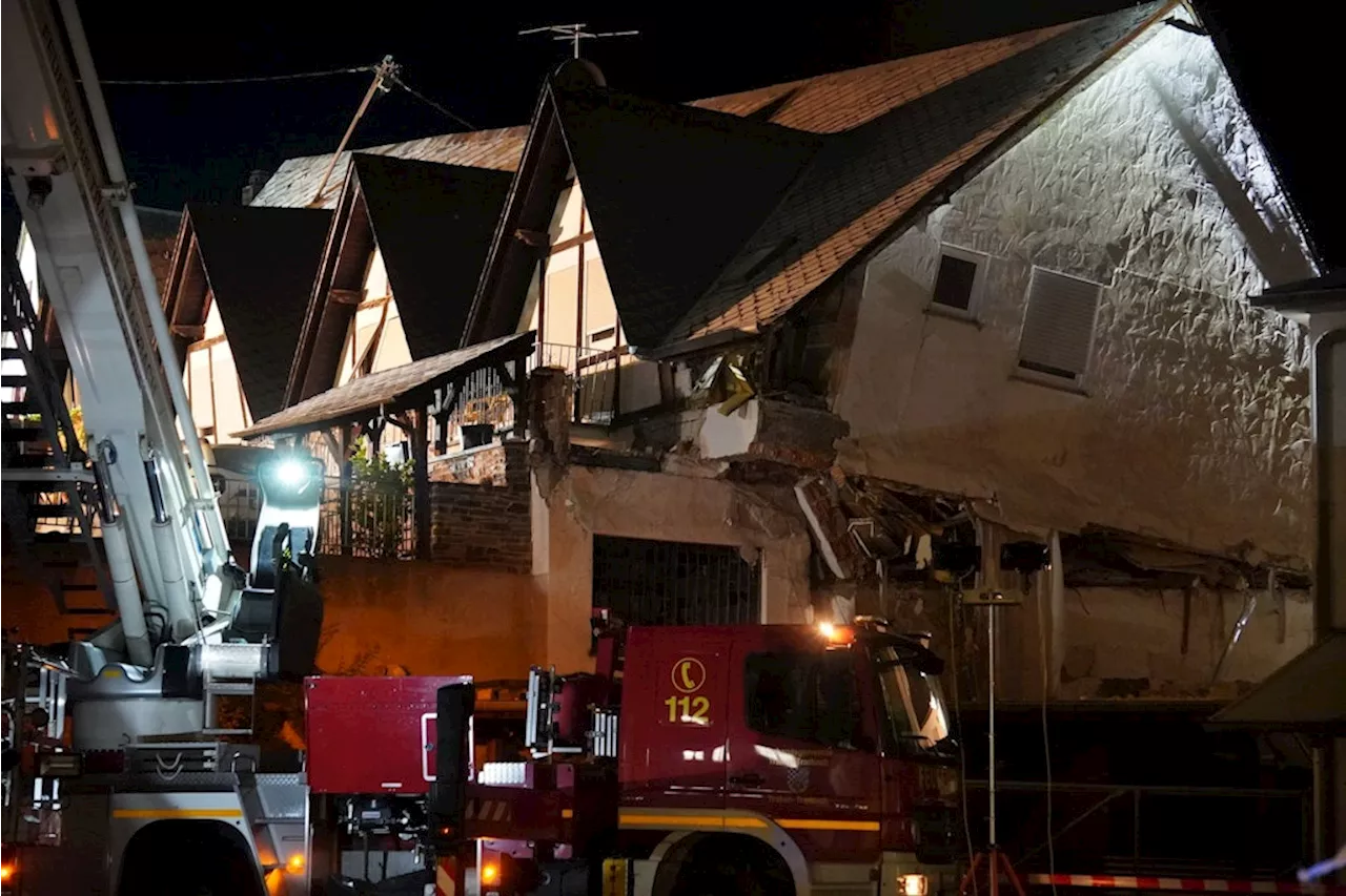 Hotel in Kröv in Rheinland-Pfalz eingestürzt: Neun Menschen noch im Gebäude