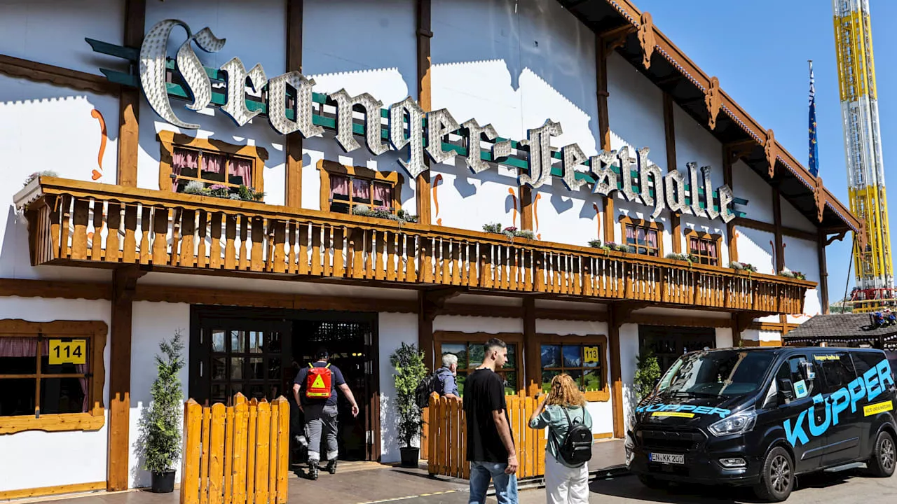 Aktion gegen hohe Arbeitslosigkeit: Erstes Arbeitsamt zieht ins Kirmes-Festzelt
