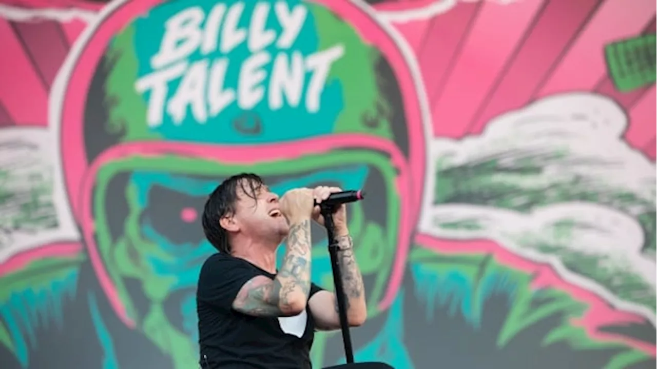 'Smarten up' mayor says to thousands of fans who crashed Billy Talent concert in Port Colborne, Ont.