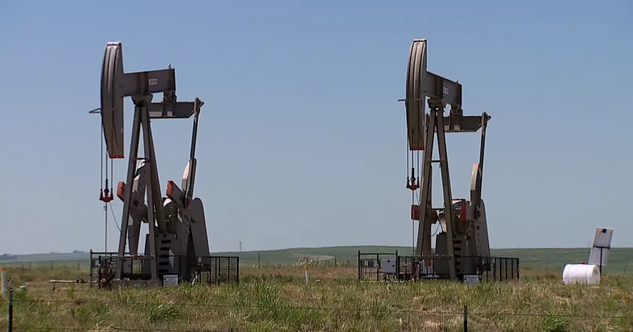 Colorado commission approves sprawling oil and gas plan near Aurora