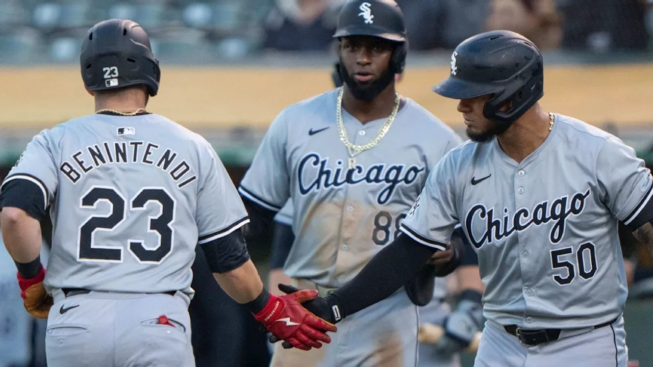 Chicago White Sox snap AL record-tying losing streak at 21