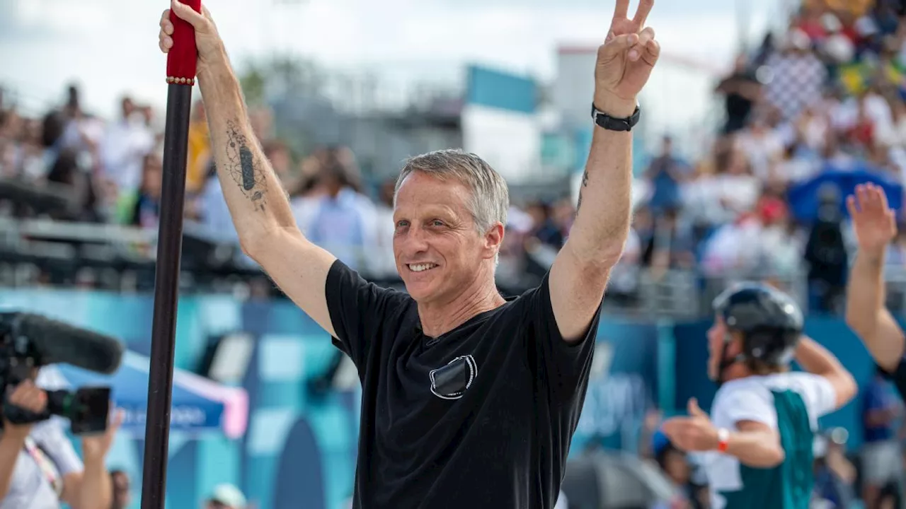 Tony Hawk elogia Japinha após bronze nas Olimpíadas: 'Ele merece!'