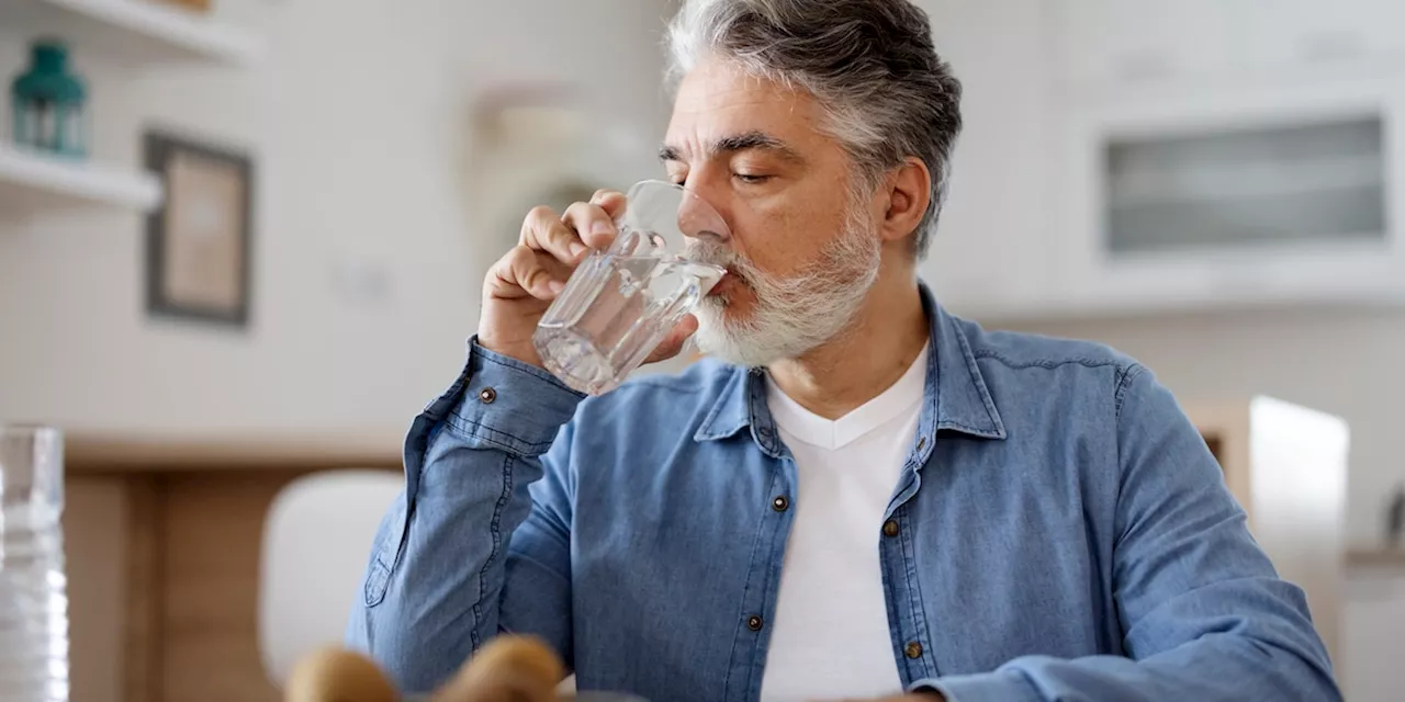 Über 30 Grad: Mit fünf einfachen Trinkmuffel-Tipps trinken Sie jetzt mehr Wasser