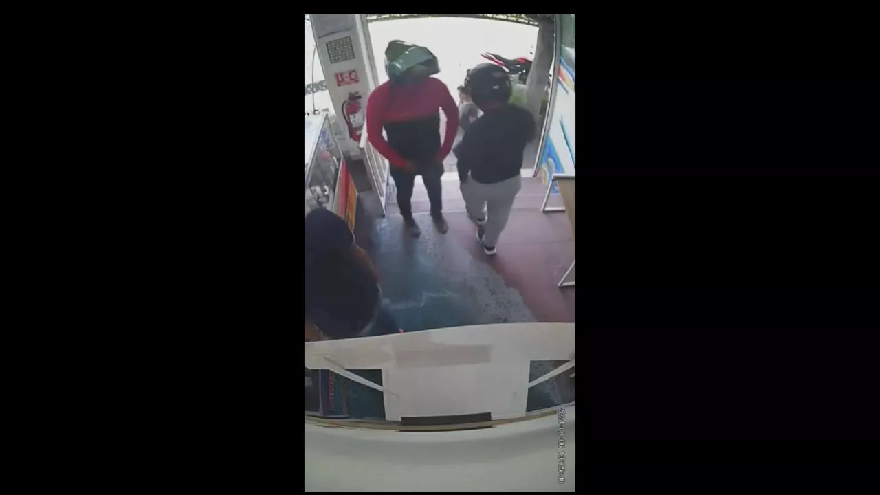 VIDEO: Captan otro violento asalto armado dentro de tienda en Cuernavaca, Morelos