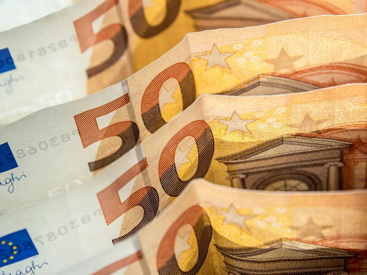 Stipendi, 100 euro in più a settembre: ecco a chi spettano